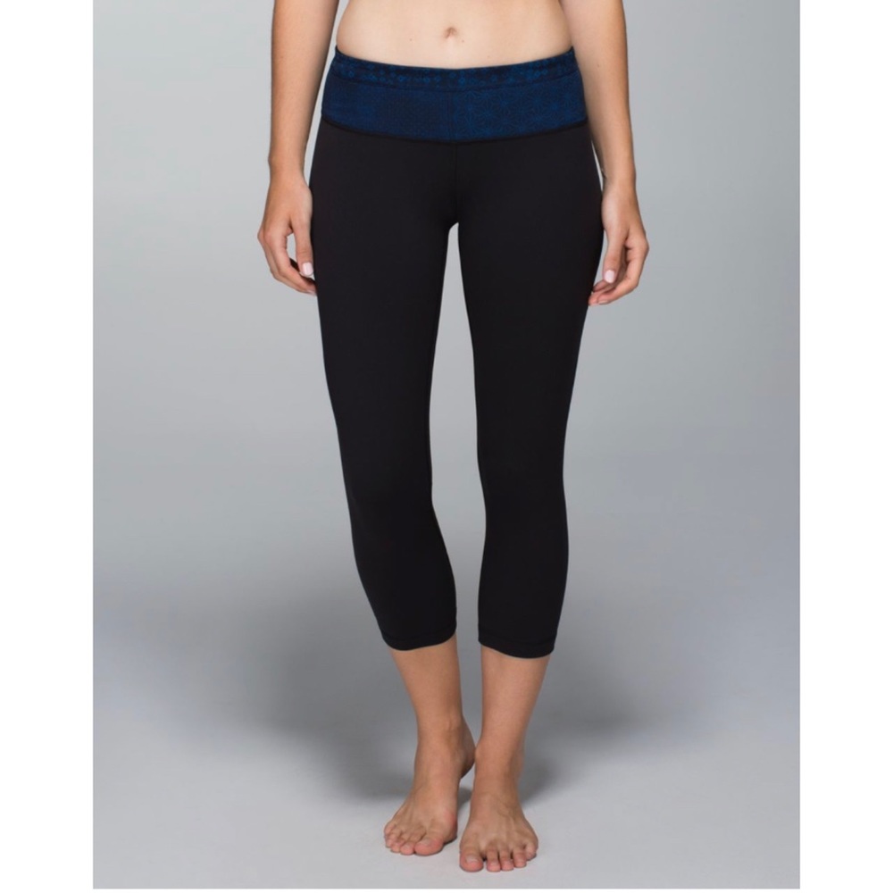 Lululemon Wunder Under Crop II Reversible Black/Sashico Star Inkwell Rugged 6
